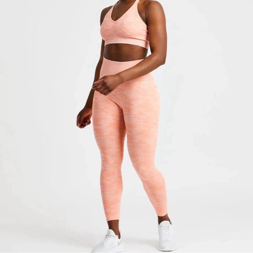 Aybl camo seamless bra + leggings